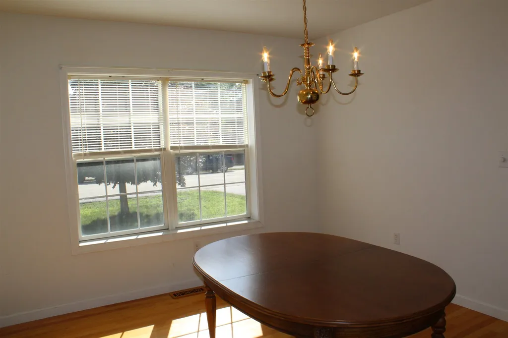 584 Wellington Hill Road Manchester NH 03104