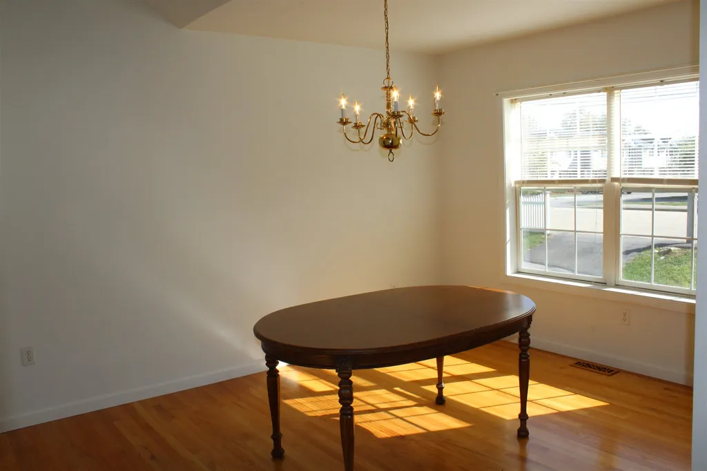 584 Wellington Hill Road Manchester NH 03104