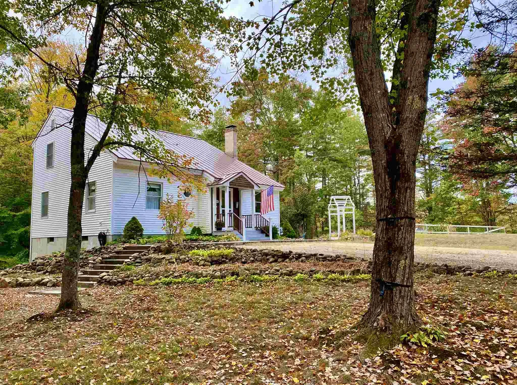 10 Willow Road Barrington NH 03825