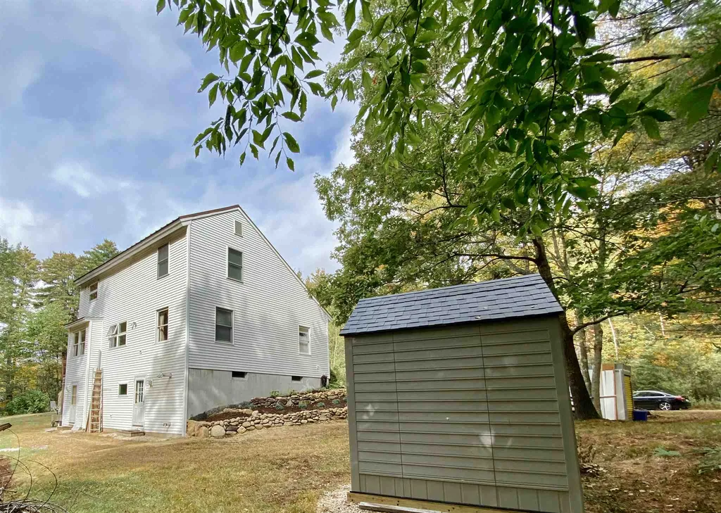 10 Willow Road Barrington NH 03825