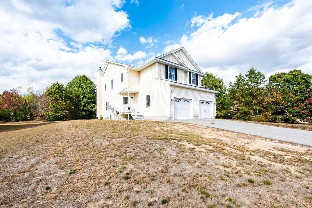 60 Trinity Circle Rochester NH 03839
