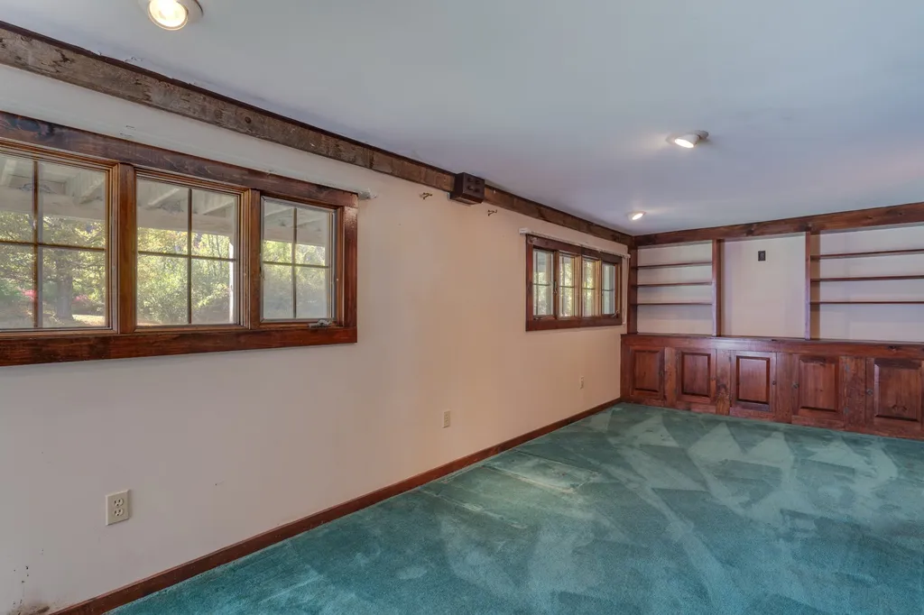 26 Dry Hill Road Rochester NH 03839