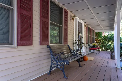 180 Griffin Road Deerfield NH 03037