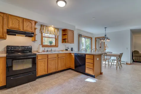 180 Griffin Road Deerfield NH 03037