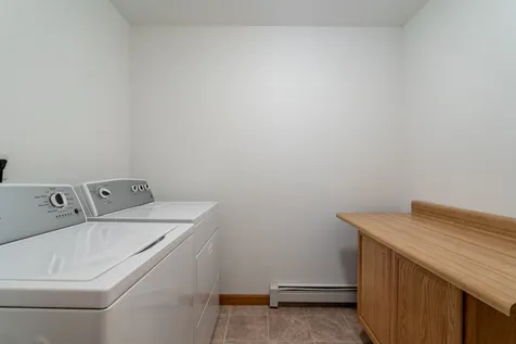180 Griffin Road Deerfield NH 03037