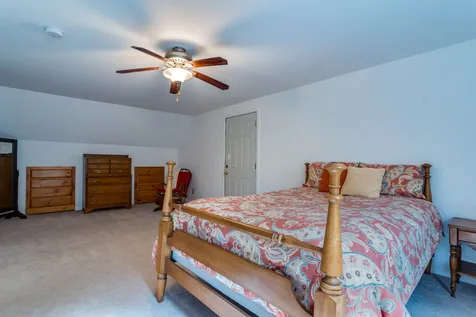 180 Griffin Road Deerfield NH 03037