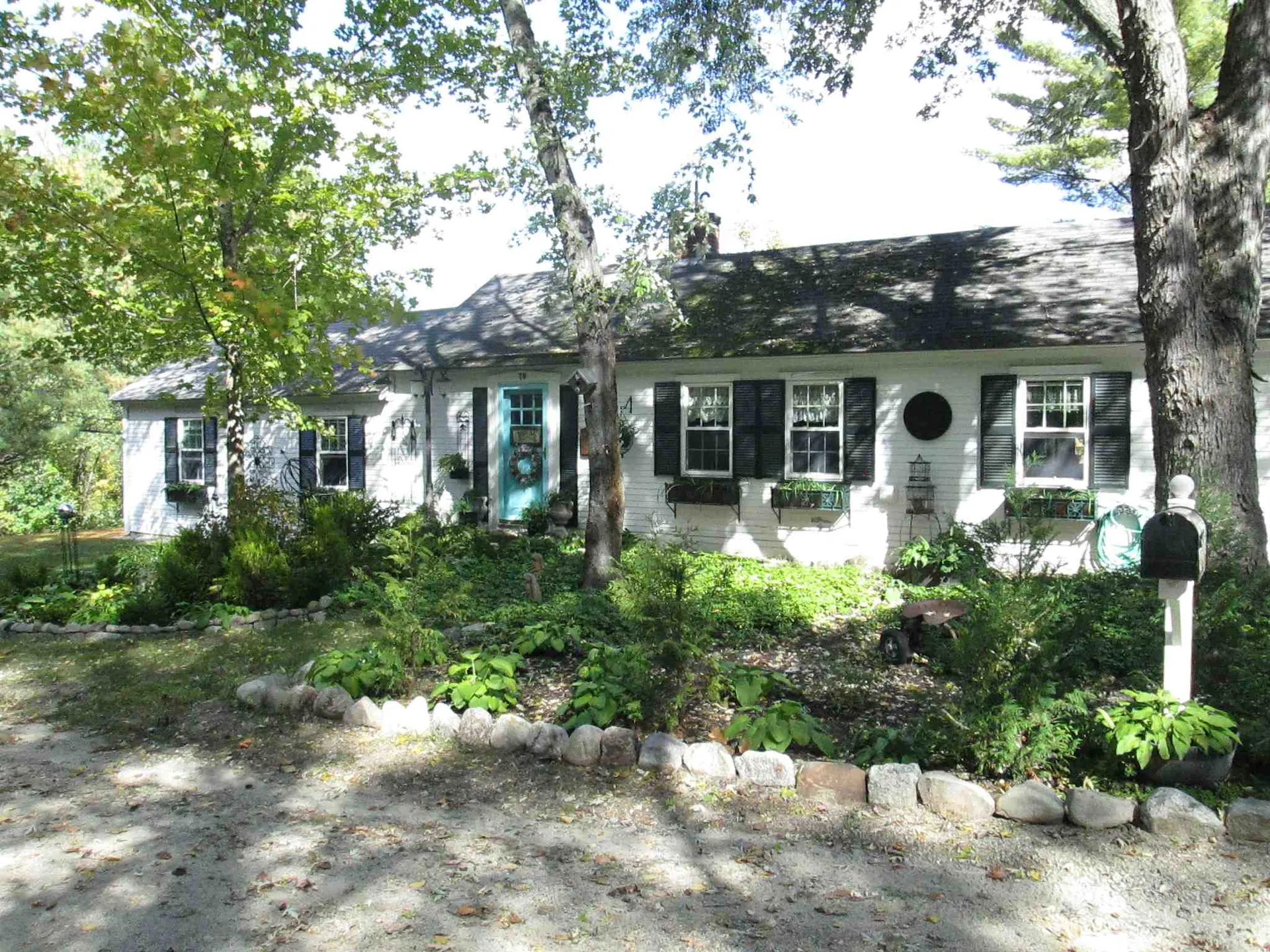 19 Hope Road Henniker NH 03242