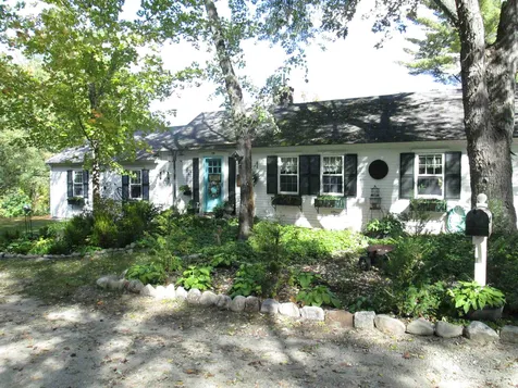 19 Hope Road Henniker NH 03242