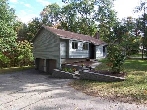18 Pheasant Run Merrimack NH 03054