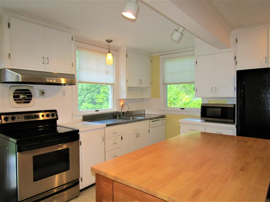 6 Copeland Drive Rochester NH 03867