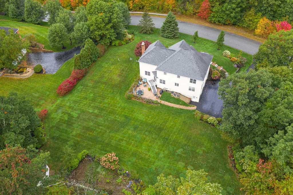 10 Arcadia Lane Salem NH 03079