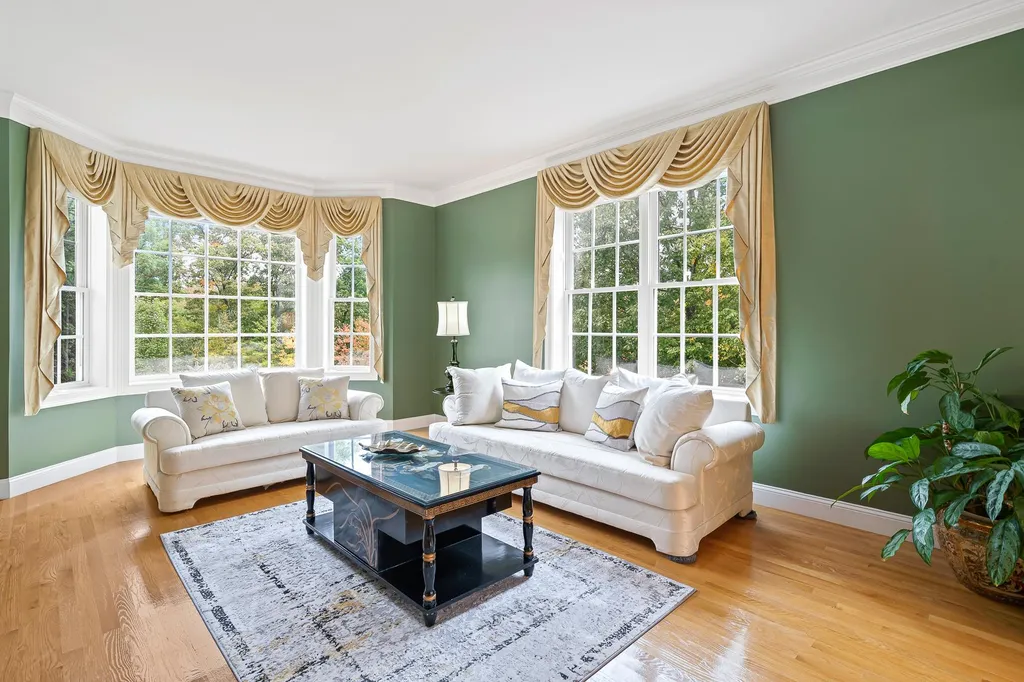 10 Arcadia Lane Salem NH 03079
