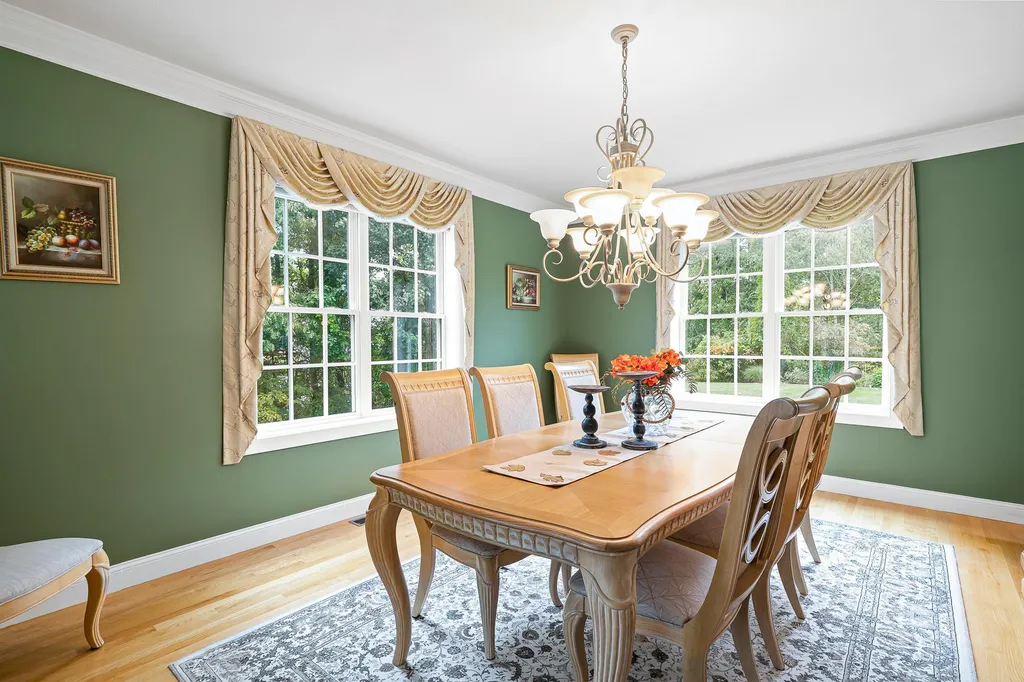 10 Arcadia Lane Salem NH 03079