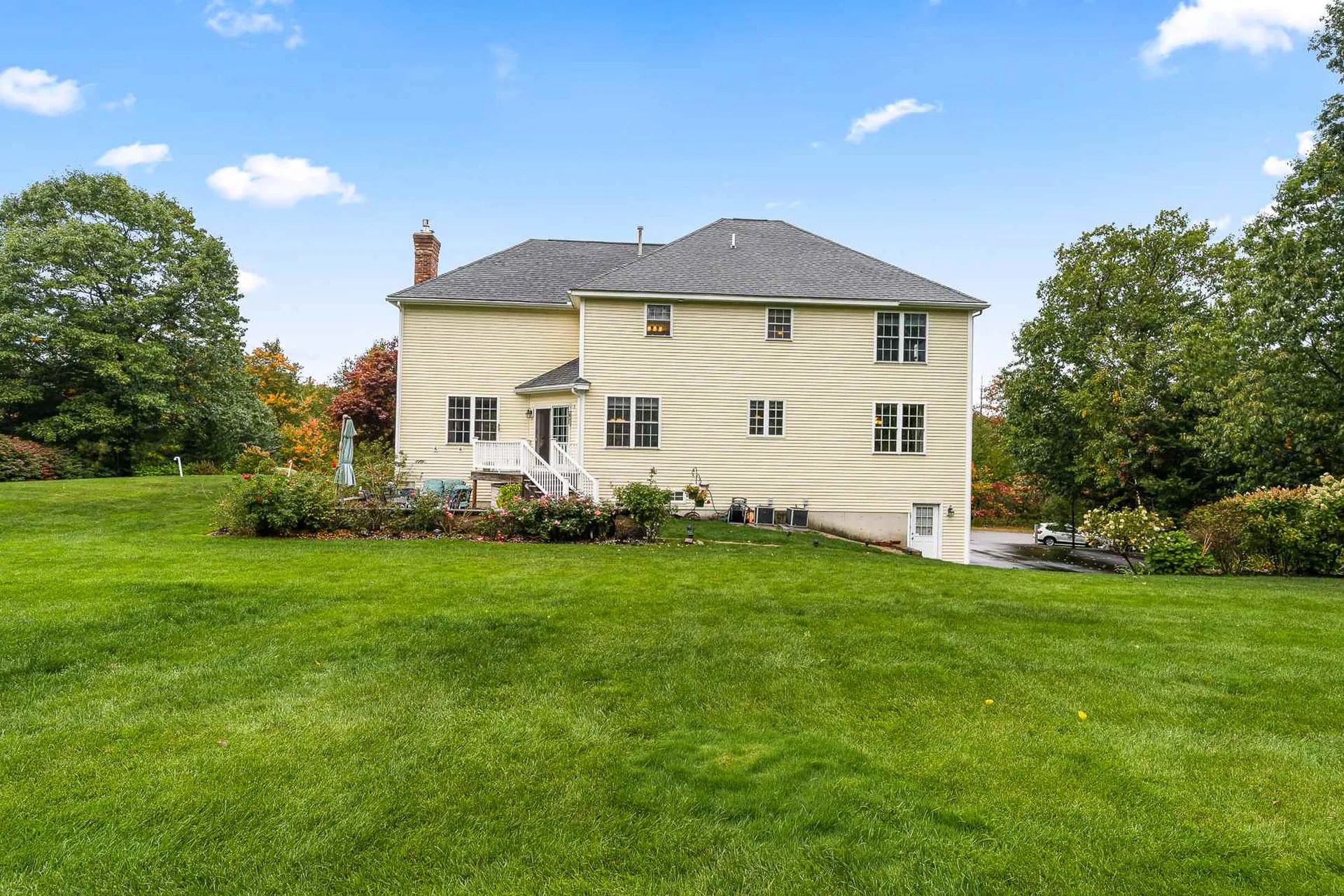 10 Arcadia Lane Salem NH 03079
