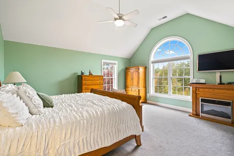 10 Arcadia Lane Salem NH 03079
