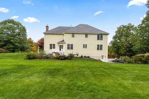 10 Arcadia Lane Salem NH 03079
