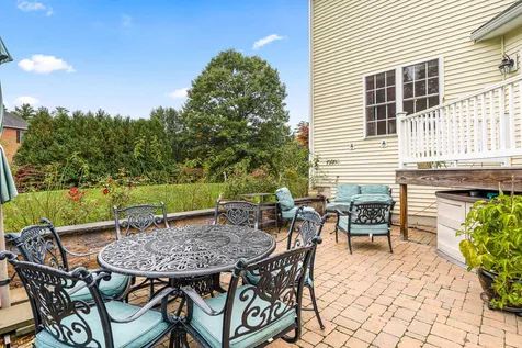 10 Arcadia Lane Salem NH 03079