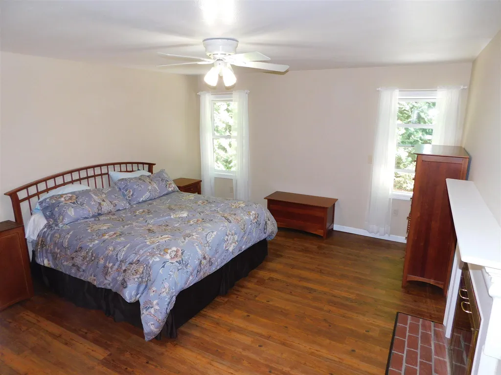 14 Sunset Walk Enfield NH 03748