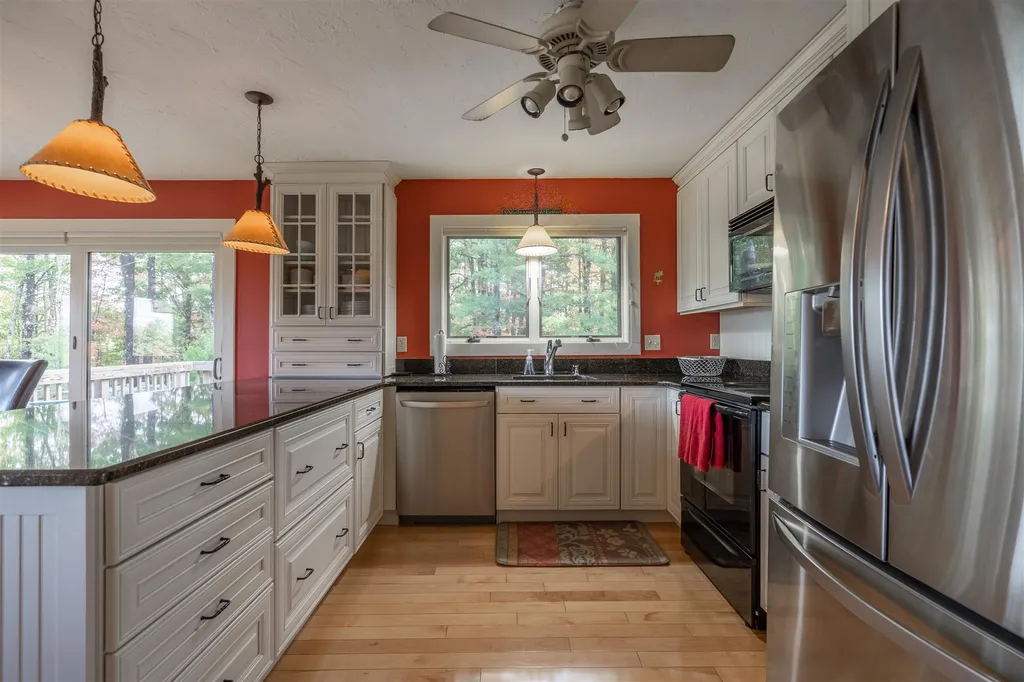 16 London Hill Road Moultonborough NH 03254
