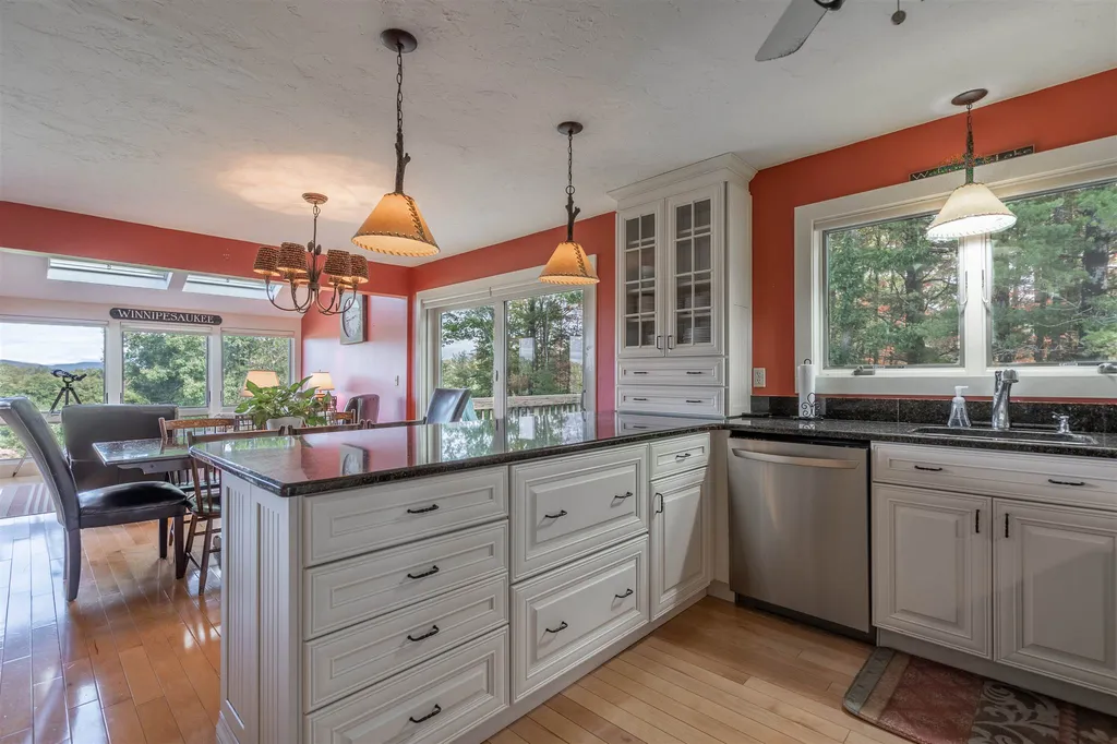 16 London Hill Road Moultonborough NH 03254