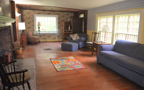 196 Bradford Road Henniker NH 03242