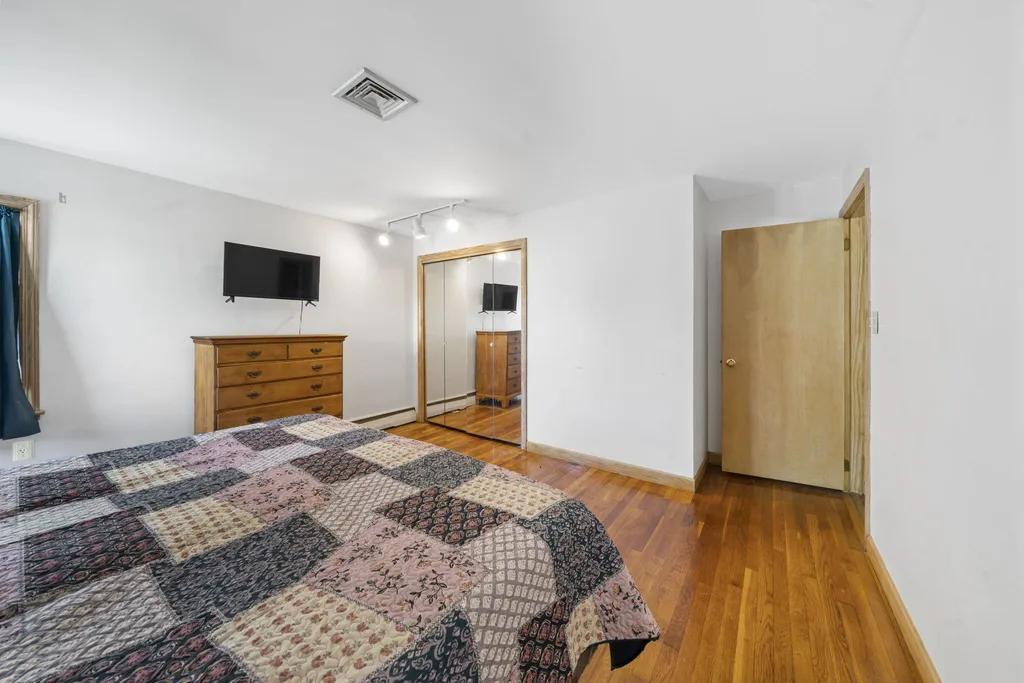 92 Gray Street Manchester NH 03103