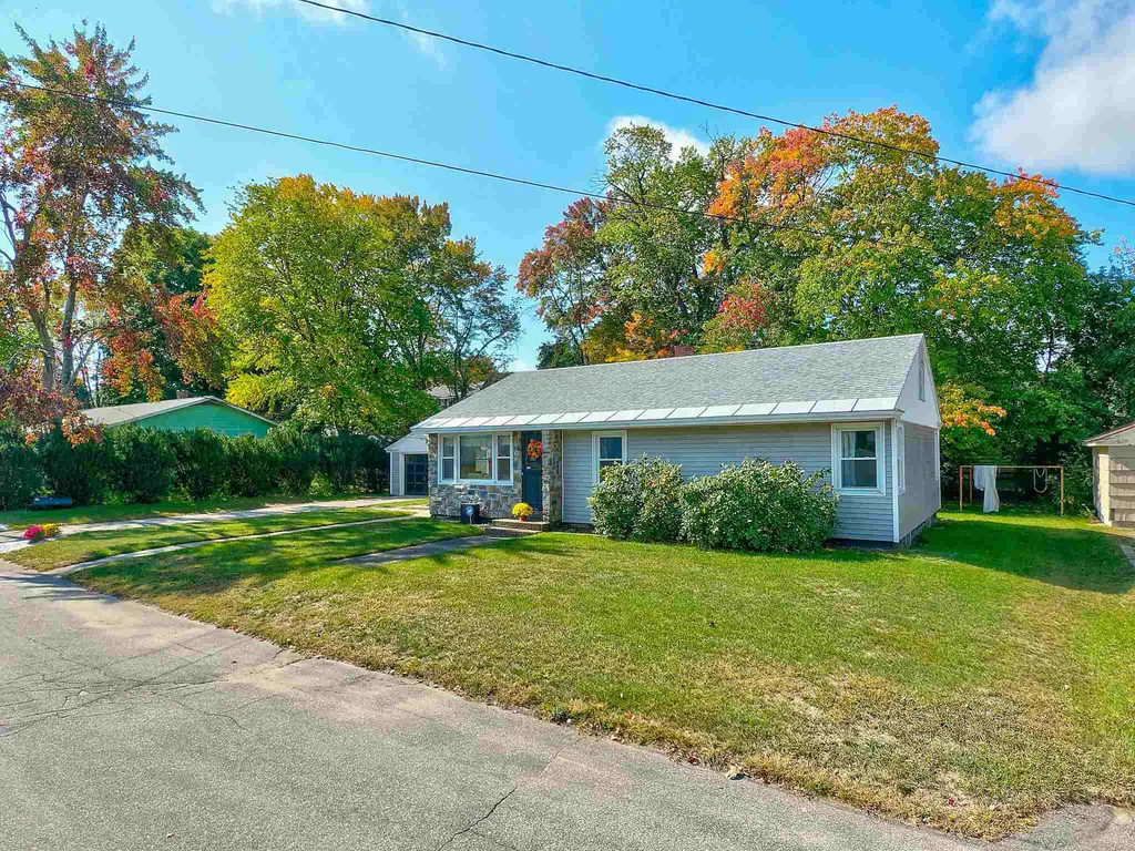 92 Gray Street Manchester NH 03103