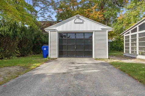 92 Gray Street Manchester NH 03103