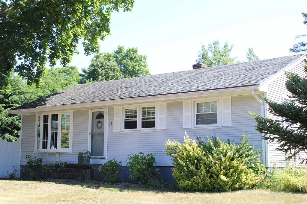 15 Mohawk Street Hinsdale NH 03451