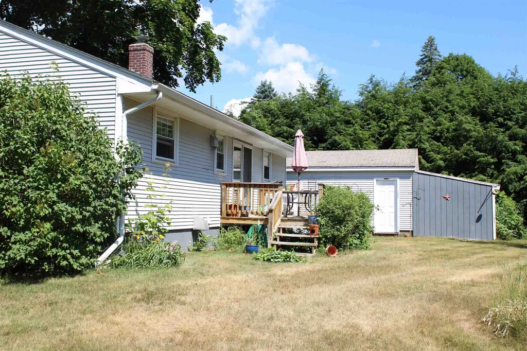 15 Mohawk Street Hinsdale NH 03451