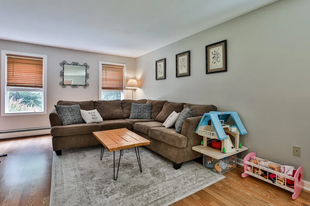 235 Whittier Drive Fremont NH 03044