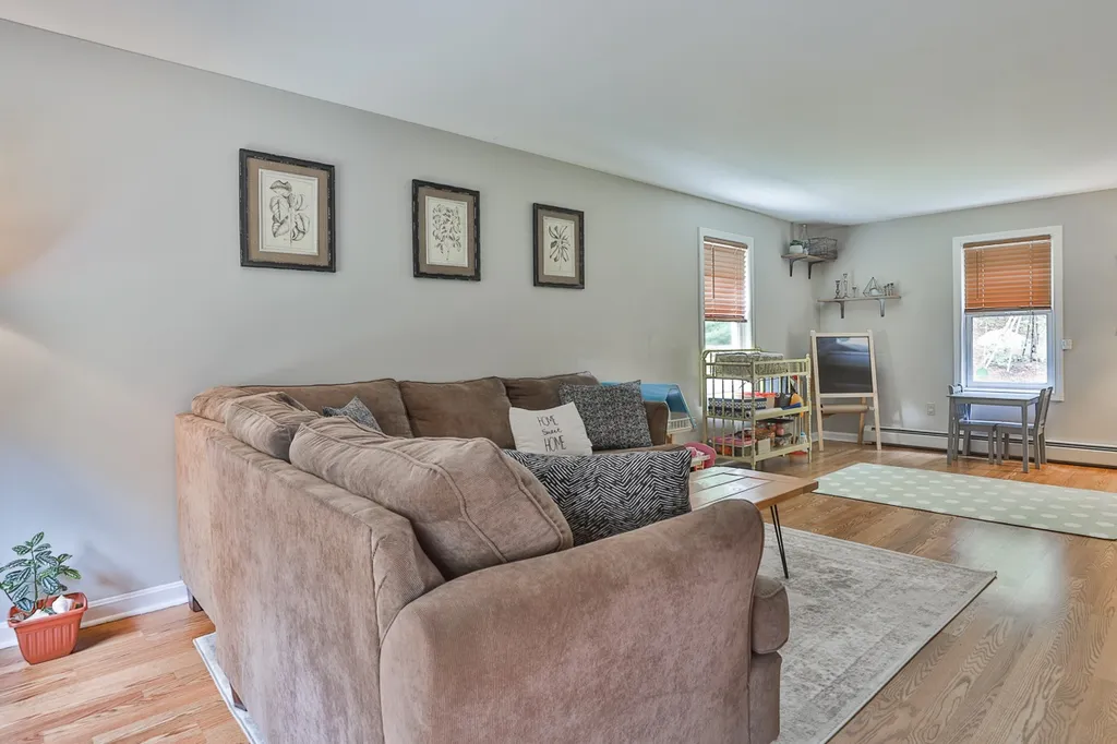 235 Whittier Drive Fremont NH 03044