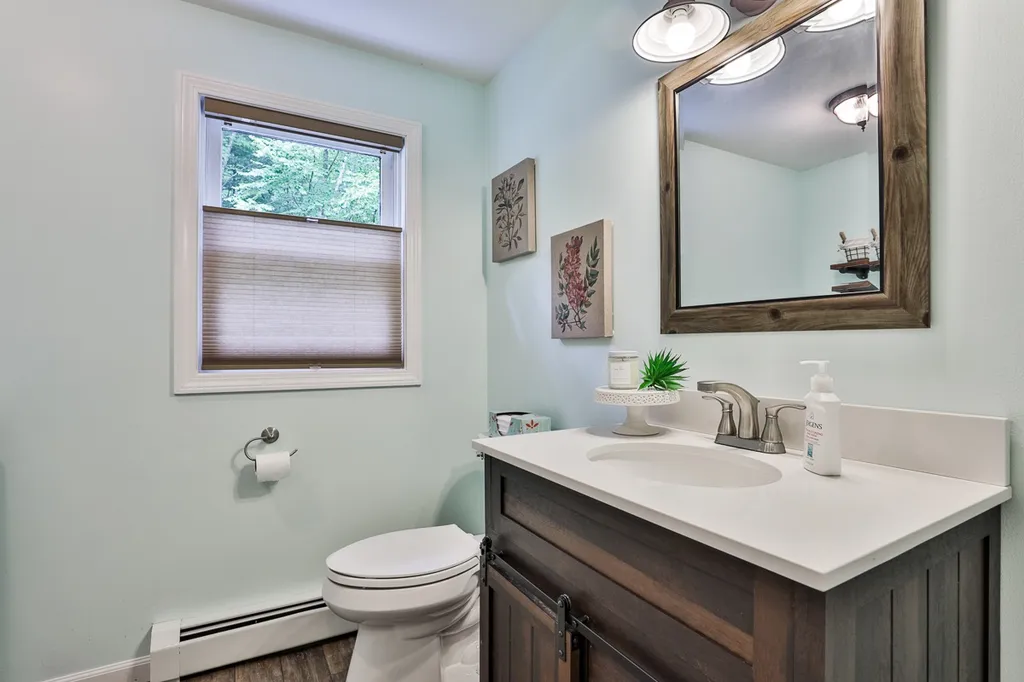 235 Whittier Drive Fremont NH 03044
