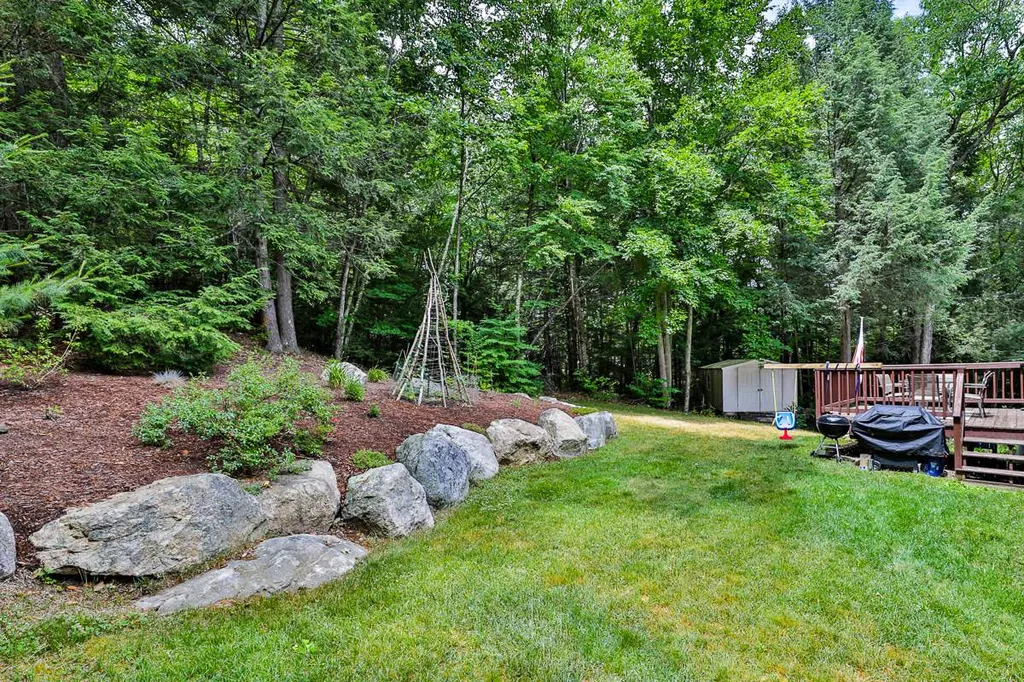 235 Whittier Drive Fremont NH 03044