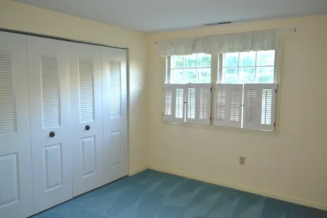 13 Winding Pond Road Londonderry NH 03053