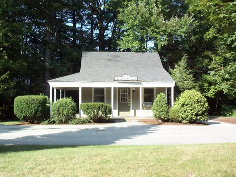 13 Winding Pond Road Londonderry NH 03053