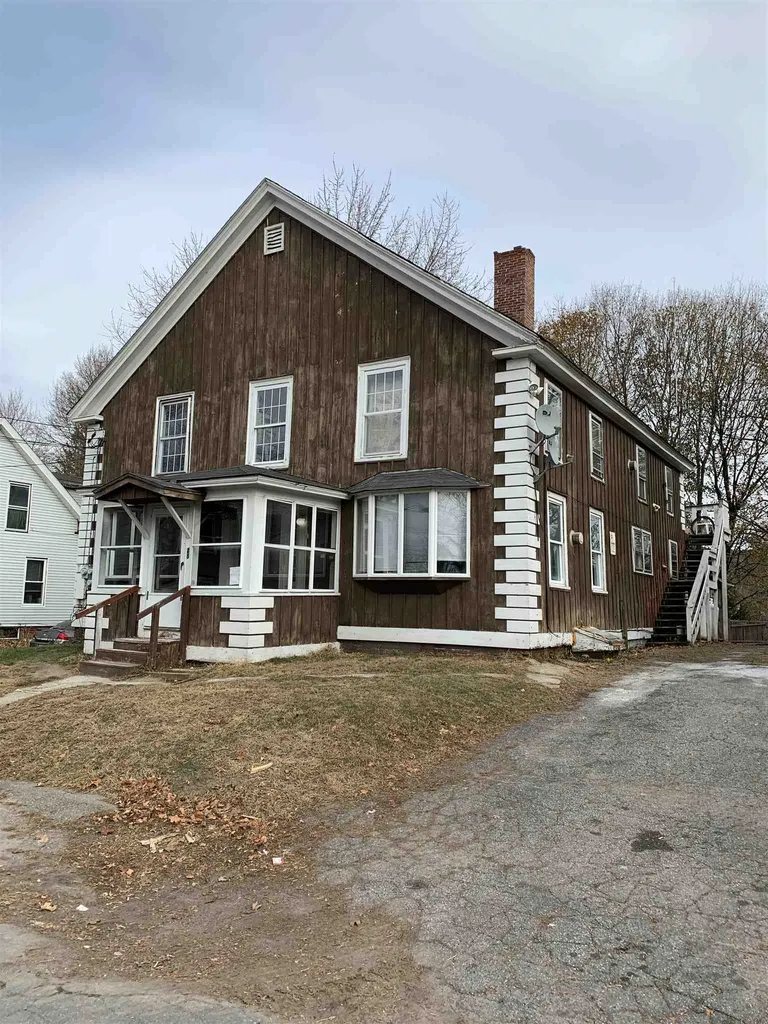 28 High Street Claremont NH 03743