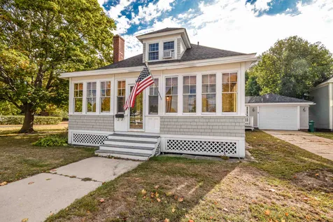 18 Common Street Rochester NH 03867