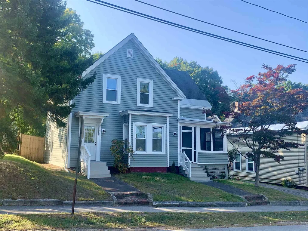 109 Oak Street Laconia NH 03246