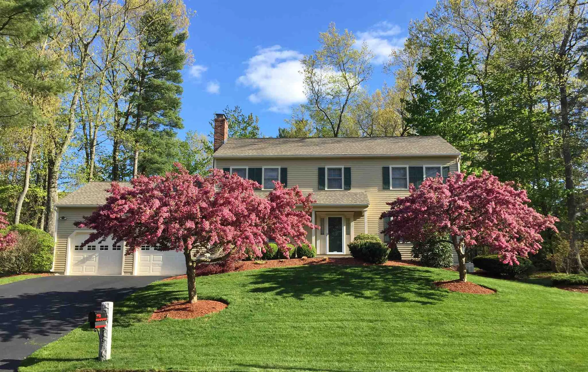 17 Shadowbrook Drive Nashua NH 03062