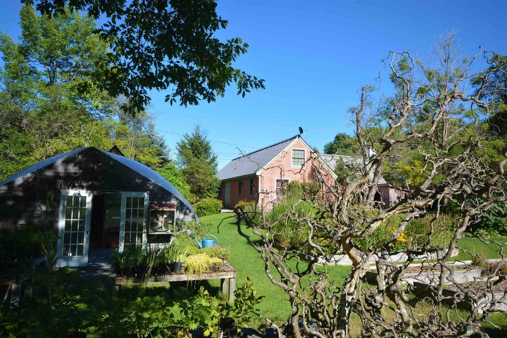1747 Hunt Road Windsor VT 05089