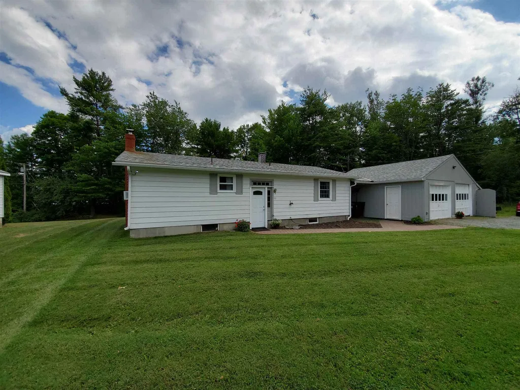 11 Lacroix Lane Enfield NH 03748