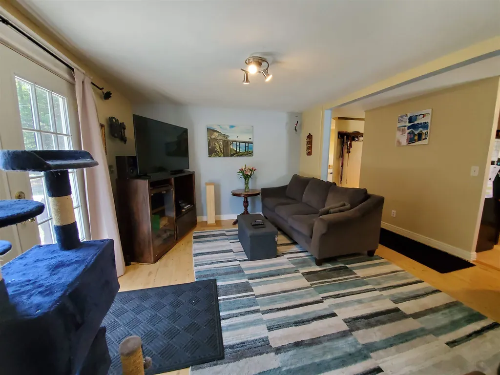 11 Lacroix Lane Enfield NH 03748