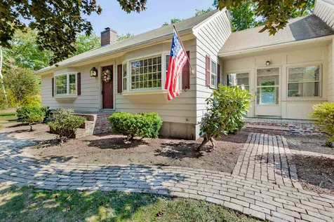 25 Ridgewood Drive Bow NH 03304