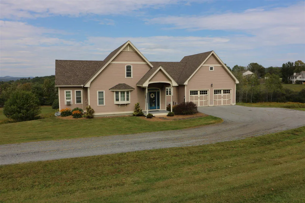 53 Valley View Circle Barre Town VT 05641