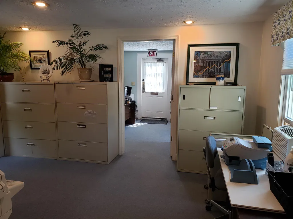 255 Daniel Webster Highway Merrimack NH 03054