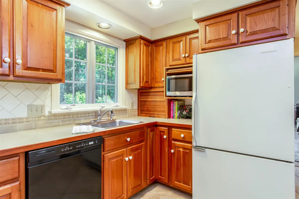 190 Woodbine Road Shelburne VT 05482