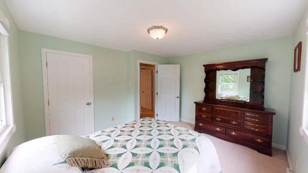 151 Deerhaven Road Weare NH 03281