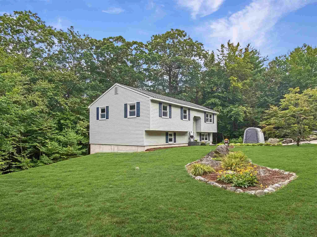 151 Deerhaven Road Weare NH 03281