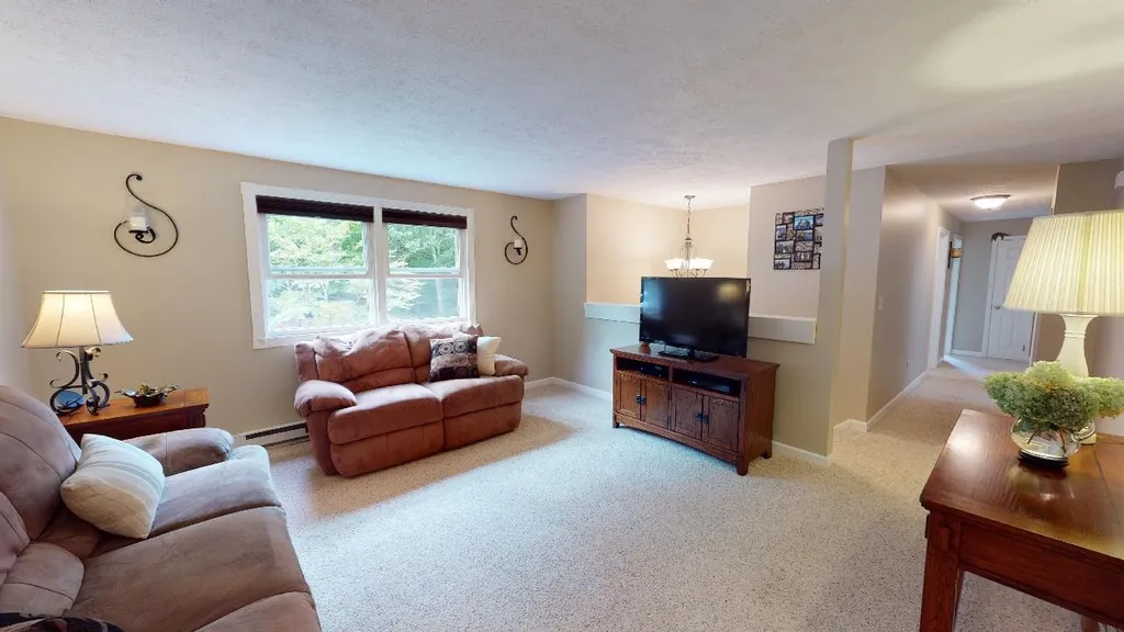151 Deerhaven Road Weare NH 03281